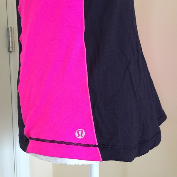 Lululemon workout top, size 8, EUC. - Picture 3 of 8
